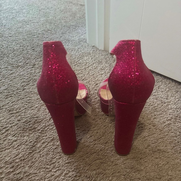 Pink Heels - Picture 3 of 4